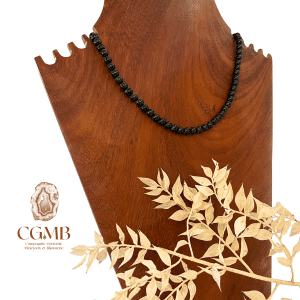Collier en Spinelle Noire